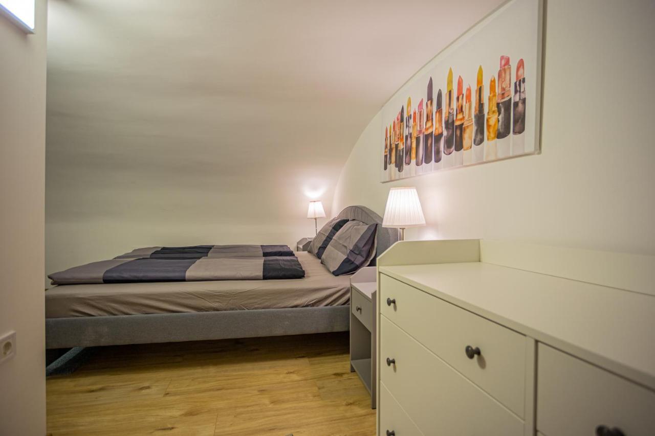 Cosy Flat In The Dob Street - Sapphire — Photos 3